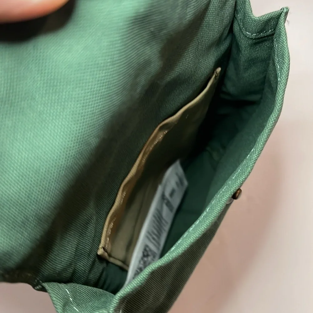Fjällräven G-1000 Green Crossbody Bag - Picture 3 of 4